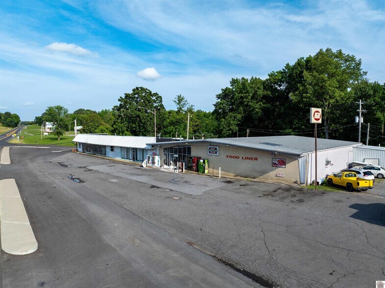More Photos Of 9123 US Highway 62, Calvert City Storefront For Sale