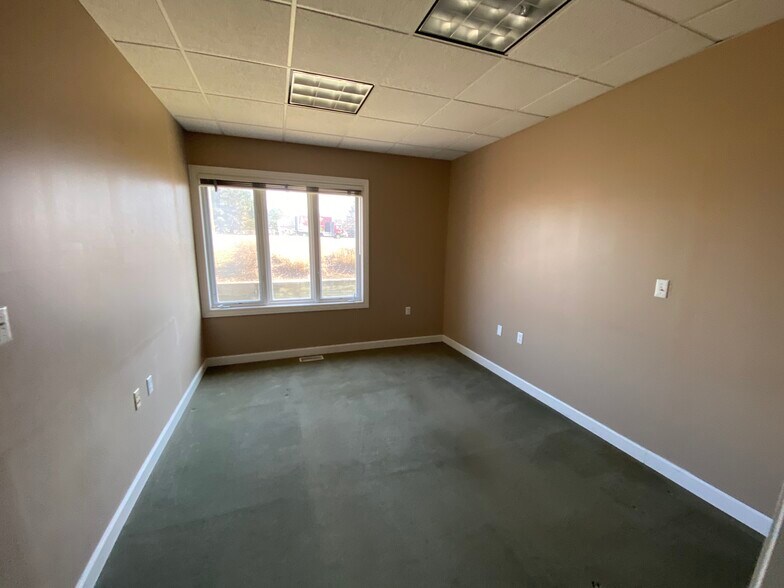 More Photos Of 131-137 Keveling Dr, Saline Medical For Sale