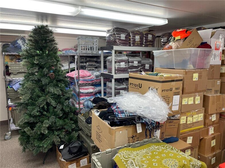 More Photos Of 16 W Highway St, Dodge Center Light Distribution For Sale