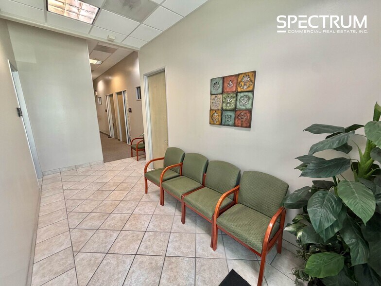 More Photos Of 27951 Smyth Dr, Valencia Office For Sale