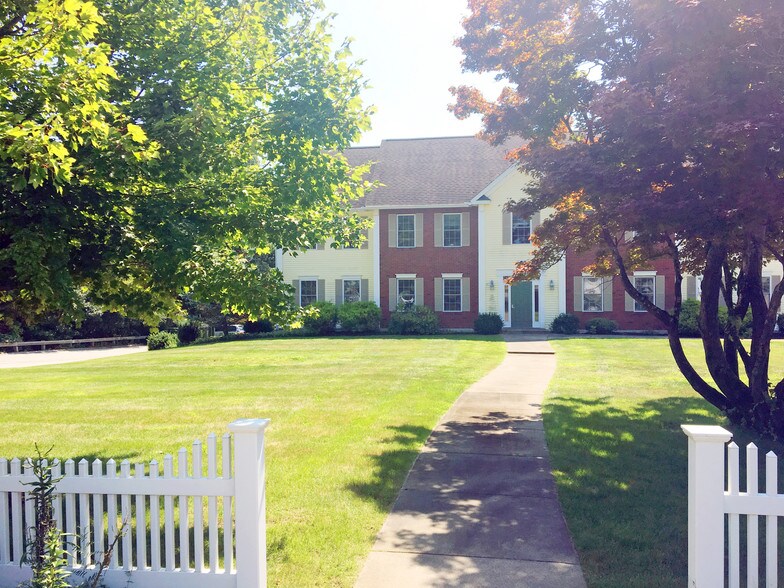 More Photos Of 222-224 Main St, Salem Office For Lease