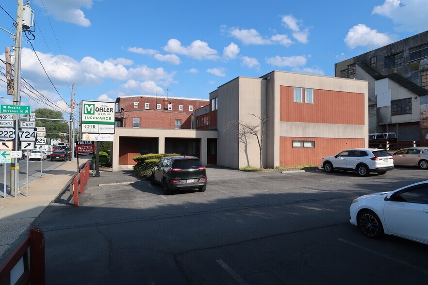 More Photos Of 20 W Lancaster Ave, Shillington Office For Lease