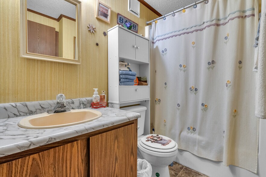 More Photos Of 3033 S P St, Elwood Apartments For Sale