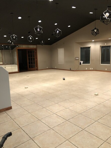 More Photos Of 1950 Keene Rd, Richland Freestanding For Lease