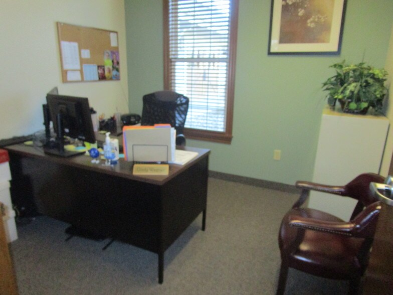 More Photos Of 23 Forry St, Newark Office Residential For Lease