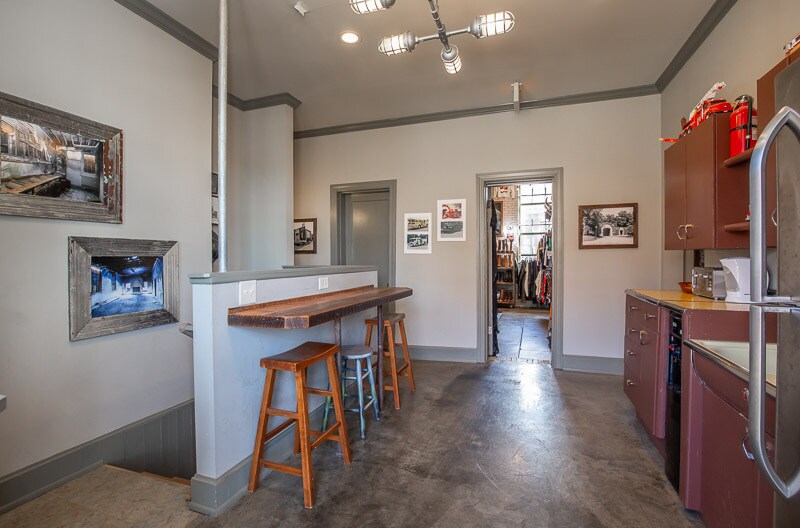 More Photos Of 1220 Gallatin Ave, Nashville Storefront Retail Office For Sale
