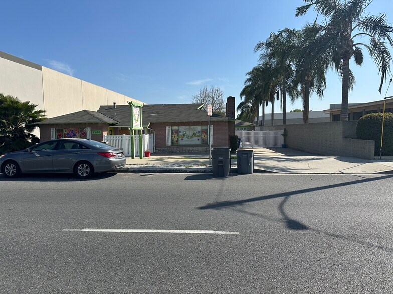 More Photos Of 2100 E Lambert Rd, La Habra Contractor Storage Yard For Sale