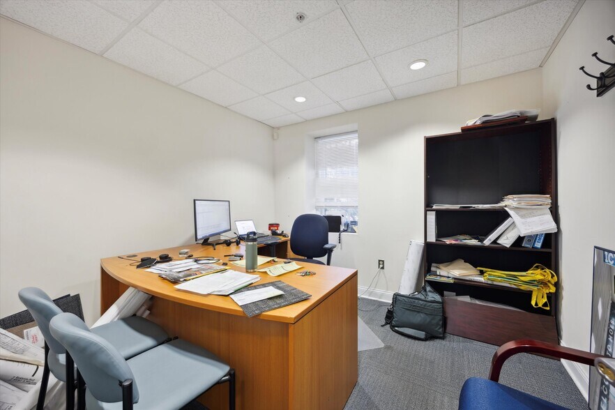 More Photos Of 400 E 21st St, Chester Office For Sale