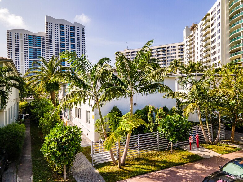 More Photos Of 1330 15th St, Miami Beach Apartments For Sale