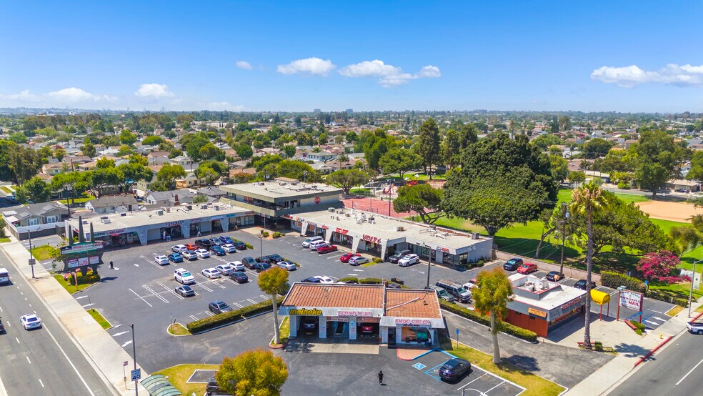 More Photos Of 5237-5263 Paramount Blvd, Lakewood Storefront For Sale