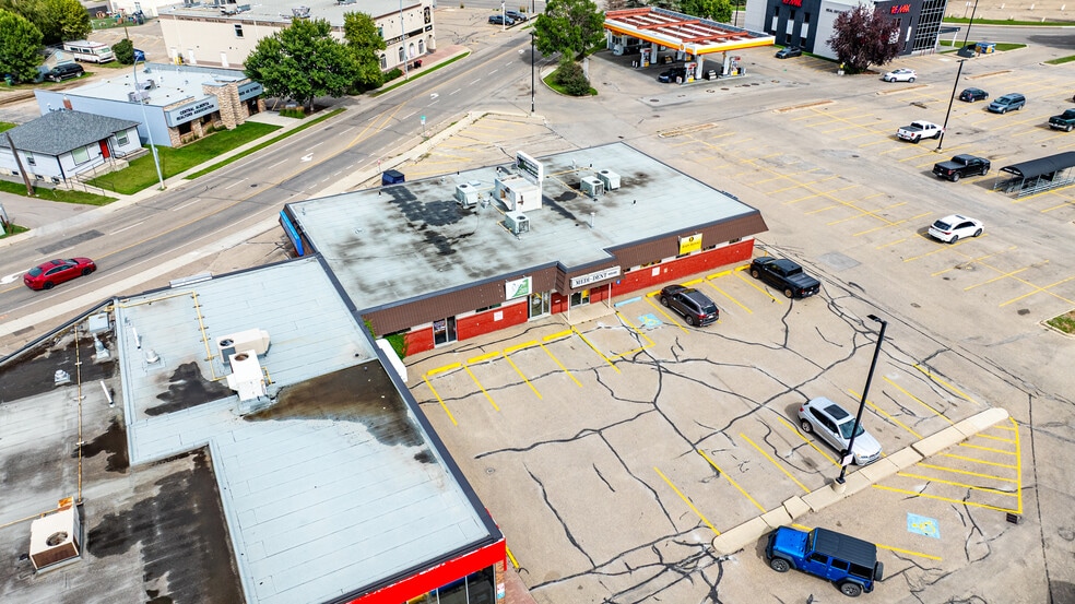 More Photos Of 4419 50 Ave, Red Deer Storefront Retail Office For Lease