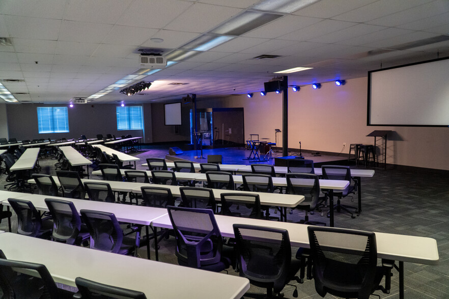 More Photos Of 500 Industrial Dr, Hamilton Industrial For Sale