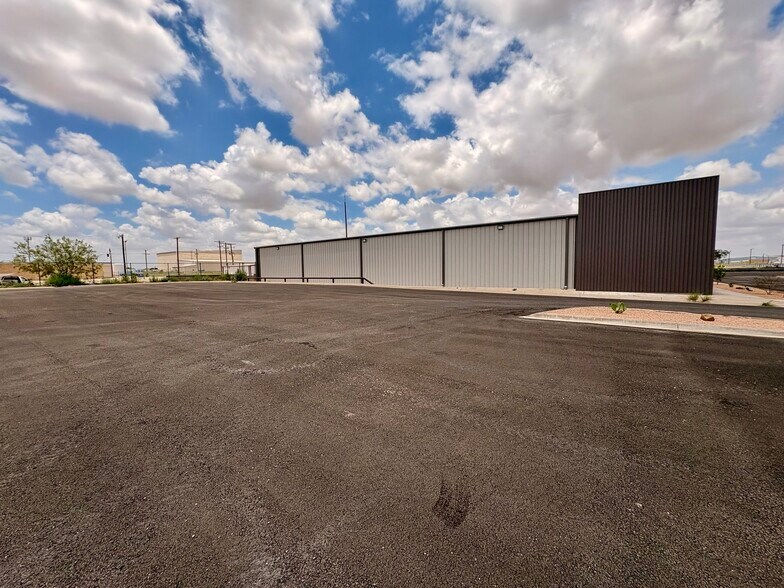 More Photos Of 9930 W Highway 80, Midland Office For Sale