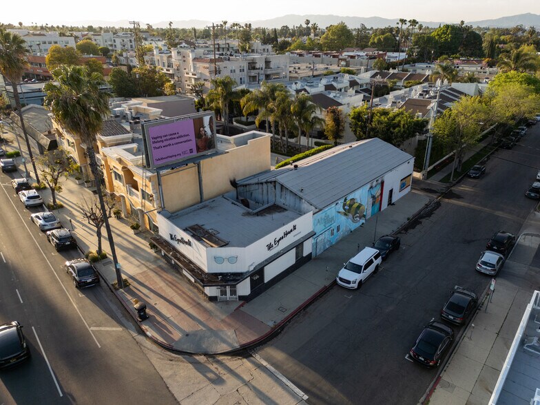 More Photos Of 13831 Ventura Blvd, Sherman Oaks Storefront For Sale