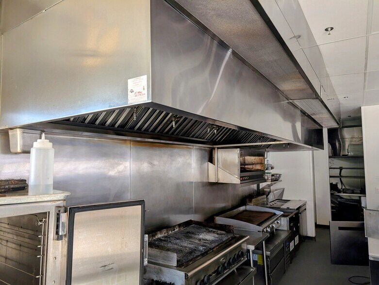 More Photos Of 5204 Colleyville Blvd, Colleyville Restaurant For Lease