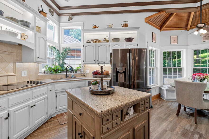 More Photos Of 1558 N 600 Rd, Baldwin City Specialty For Sale