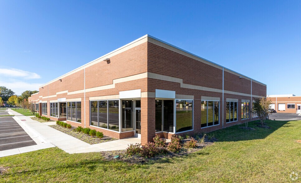 More Photos Of 910 Cromwell Park Dr, Glen Burnie Unknown For Lease