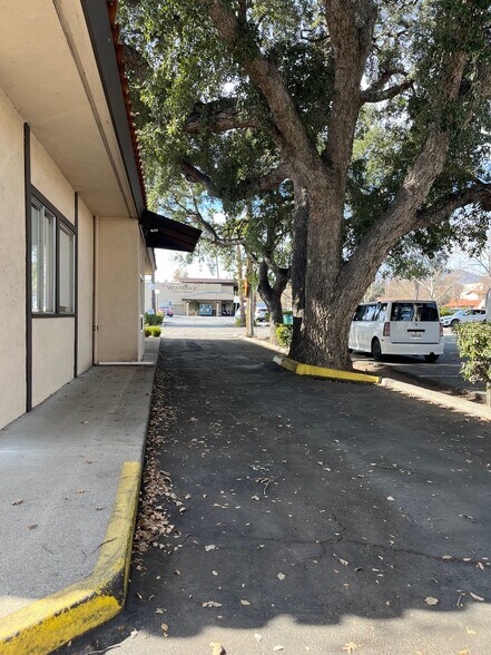 More Photos Of 110 S Ventura St, Ojai Freestanding For Lease