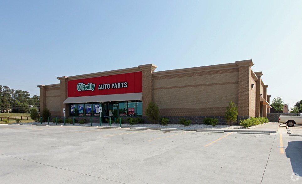 More Photos Of 929 Concord Pky S, Concord Unknown For Lease