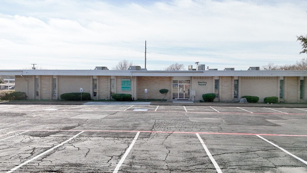 Primary Photo Of 4725 Gus Thomasson Rd, Mesquite Medical For Sale