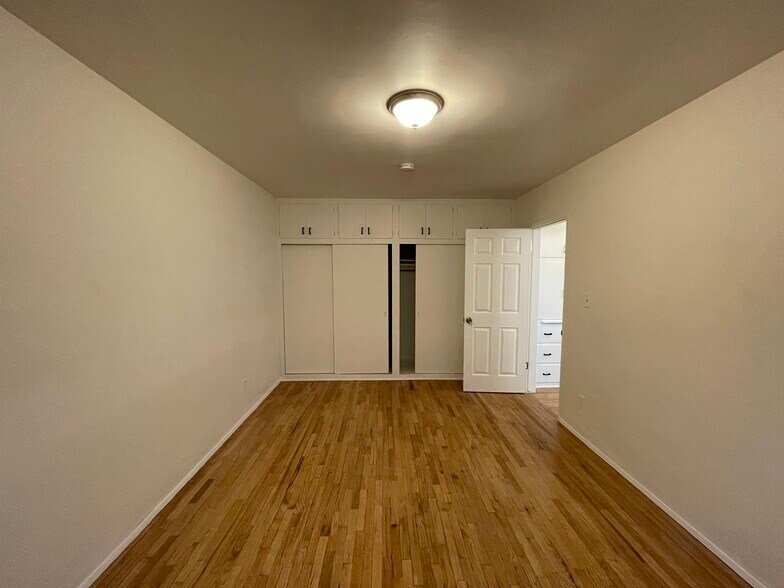 More Photos Of 4203 N Huntington Dr, Los Angeles Storefront Retail Residential For Sale