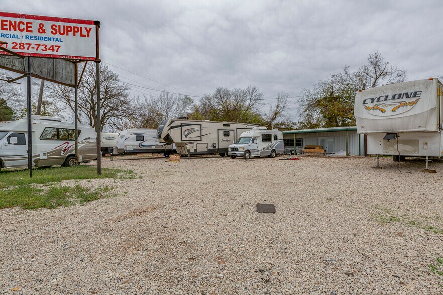 More Photos Of 1301 N Highway 175, Seagoville Warehouse For Sale