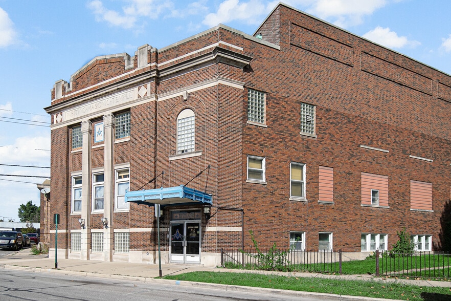 Primary Photo Of 512 Temple St, Whiting Specialty For Sale