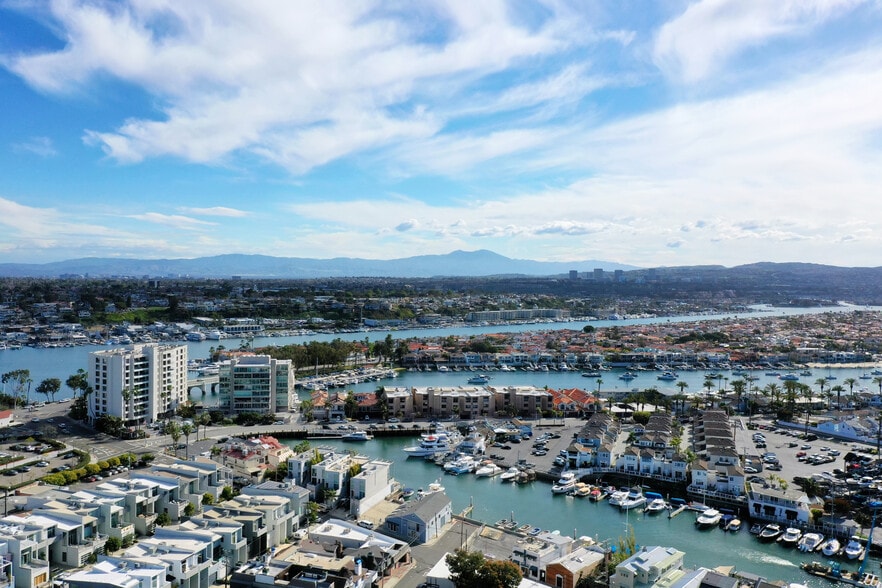 More Photos Of 2900 Lafayette Rd, Newport Beach Restaurant For Lease