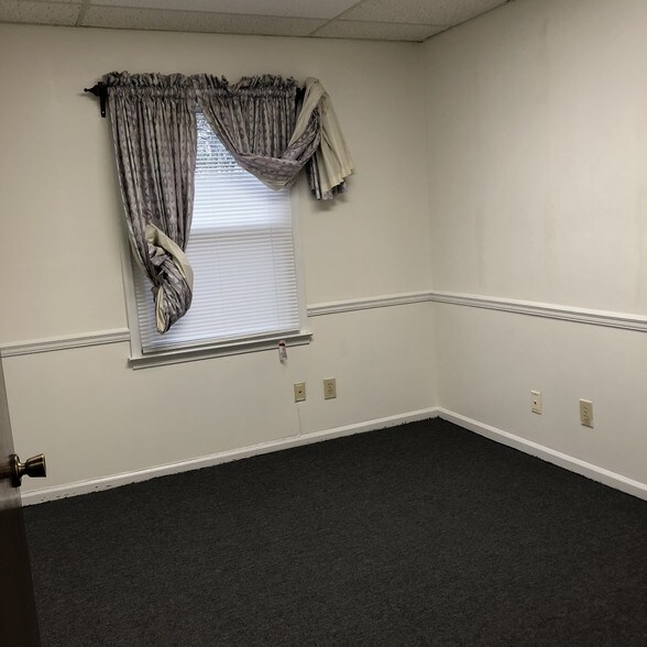 More Photos Of 2175 Highpoint Rd, Snellville Coworking Space