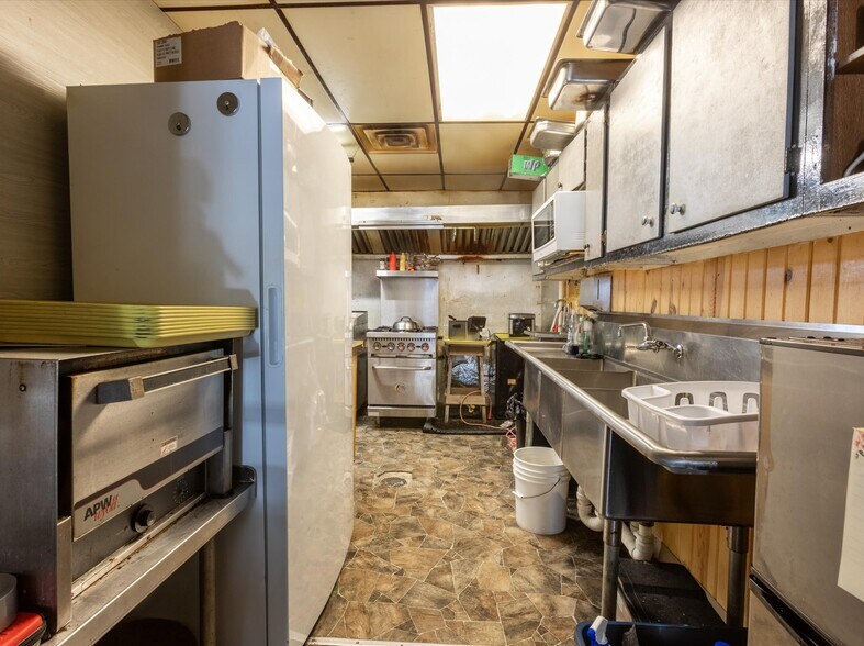 More Photos Of 107 N Main St, Elmwood Storefront Retail Residential For Sale
