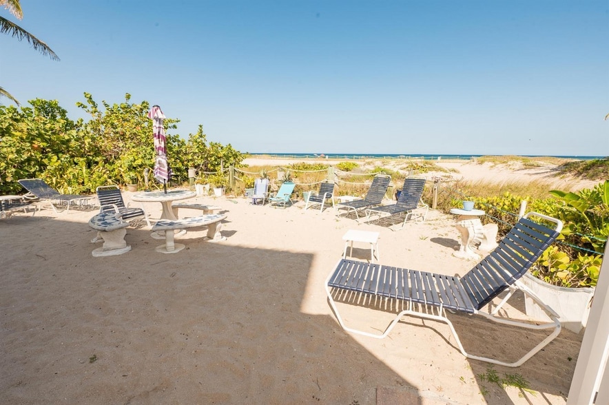 More Photos Of 3401 NE 10th St, Pompano Beach Hotel For Sale