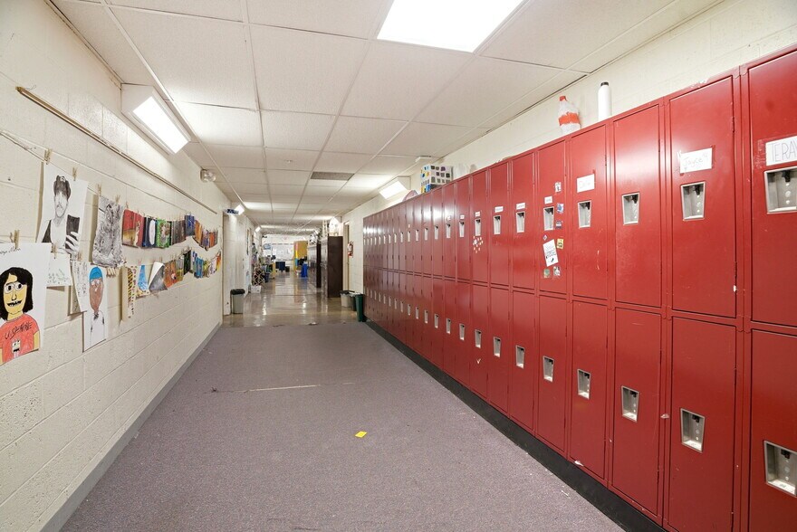More Photos Of 6541 16TH Ave S, Richfield Schools For Lease
