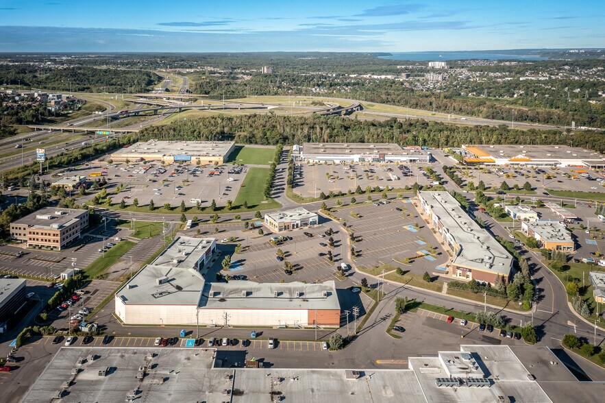 More Photos Of 625-730 Rue De La Concorde, Lévis Unknown For Lease