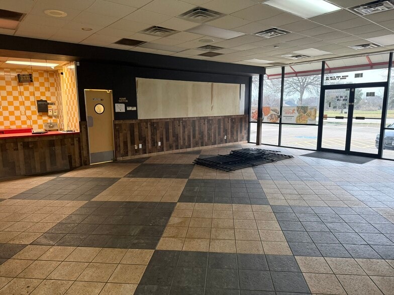 More Photos Of 2881 FM Road 157, Mansfield Restaurant For Lease