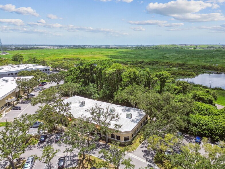 More Photos Of 10901 Danka Cir N, Saint Petersburg Office For Sale