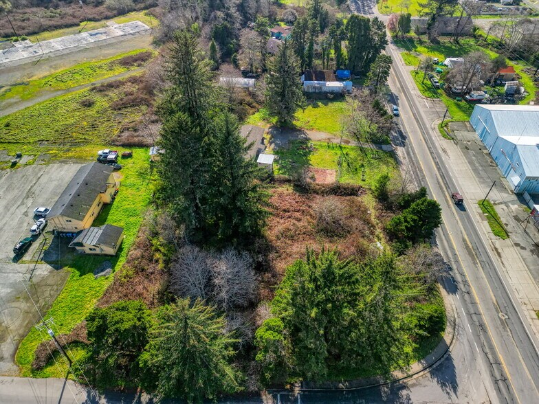 More Photos Of 645 Elk Valley Rd, Crescent City Warehouse For Sale