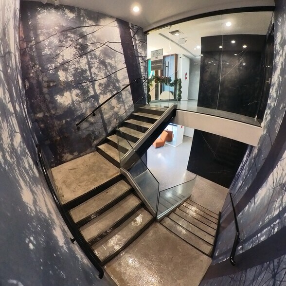 More Photos Of 1915 Commonwealth St, Houston Office For Lease