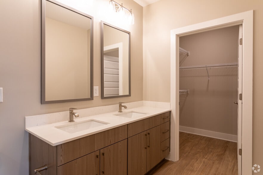 More Photos Of 222 S Main St, Mooresville Apartments For Lease