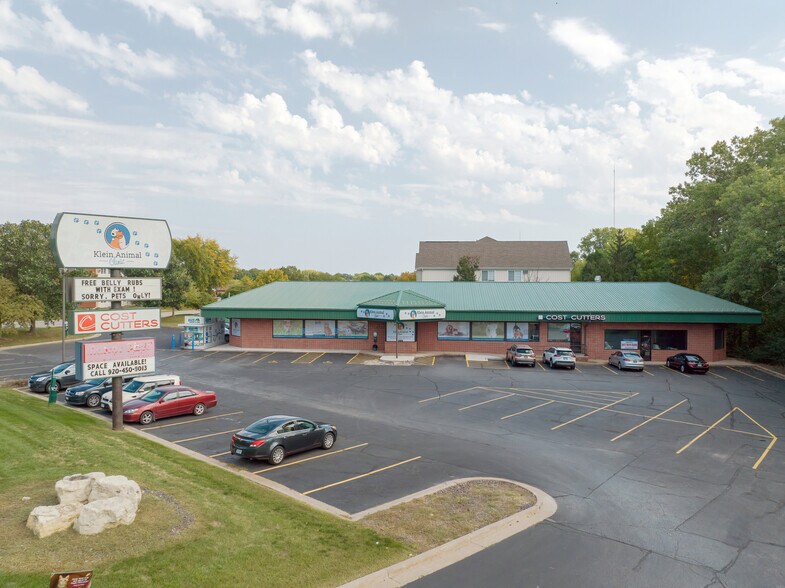 Primary Photo Of 2925 18th St, Bettendorf General Retail For Lease