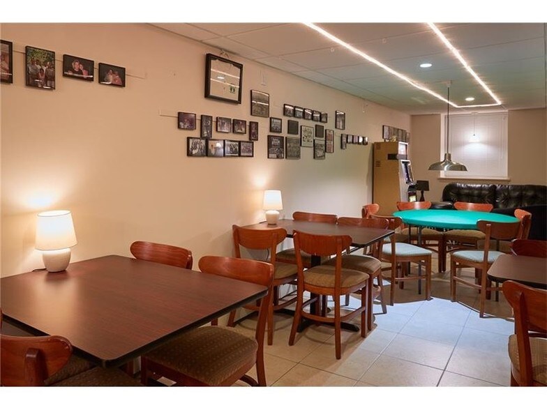 More Photos Of 69 Newbury St, Portland Storefront Retail Residential For Sale