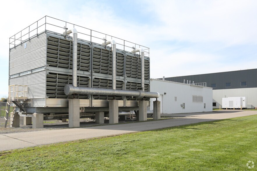 More Photos Of 2600 Manitou Rd, Rochester Research And Development For Sale