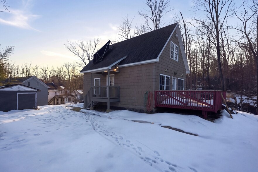 More Photos Of 106 Newport Bridge Rd, Warwick Multifamily For Sale