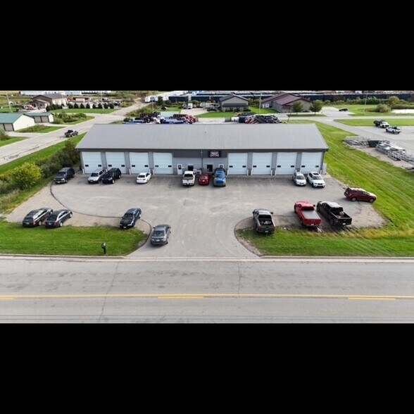 More Photos Of 1120 Pearl St, Seymour Township Warehouse For Lease