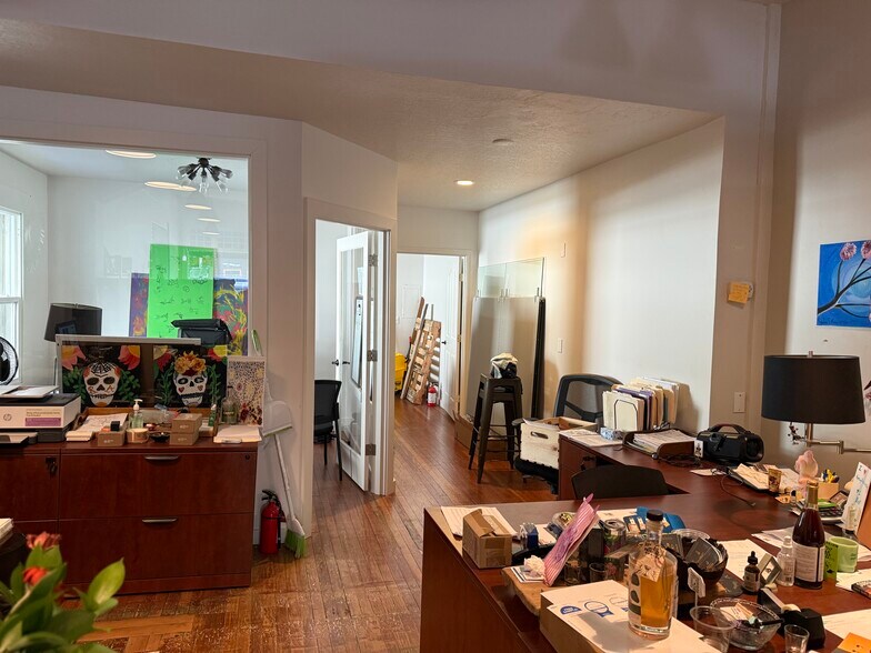 More Photos Of 90 N Main St, Ashland Office Residential For Lease