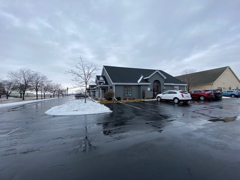More Photos Of 885 Western Ave, Fond Du Lac Medical For Lease