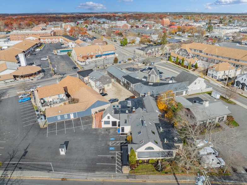 More Photos Of 488 South St, Hyannis Restaurant For Sale