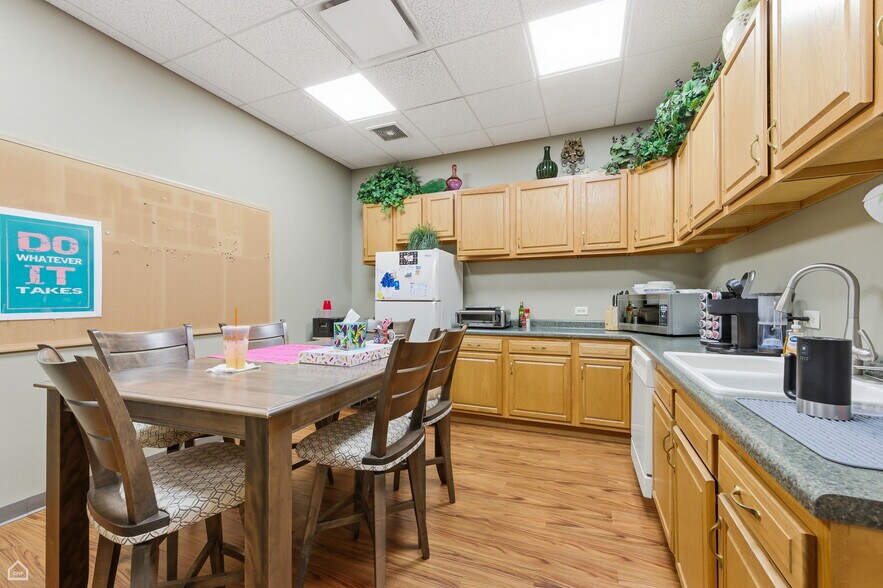 More Photos Of 6200 S Oakley Ave, Chicago Warehouse For Sale