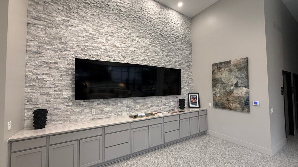 More Photos Of 2790 Mayport Rd, Jacksonville Warehouse For Sale