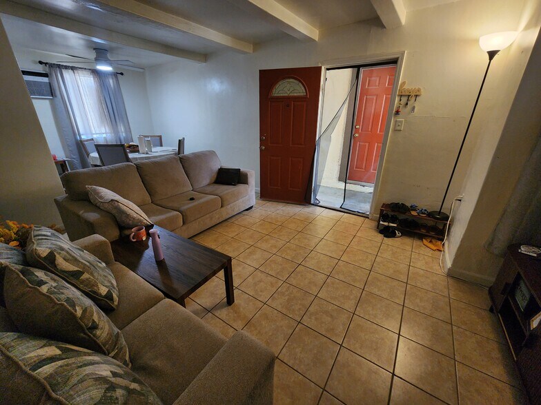 More Photos Of 476 H St, Brawley Apartments For Sale