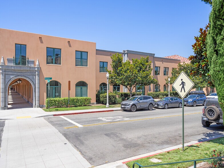 More Photos Of 2508 Historic Decatur Rd, San Diego Office For Lease